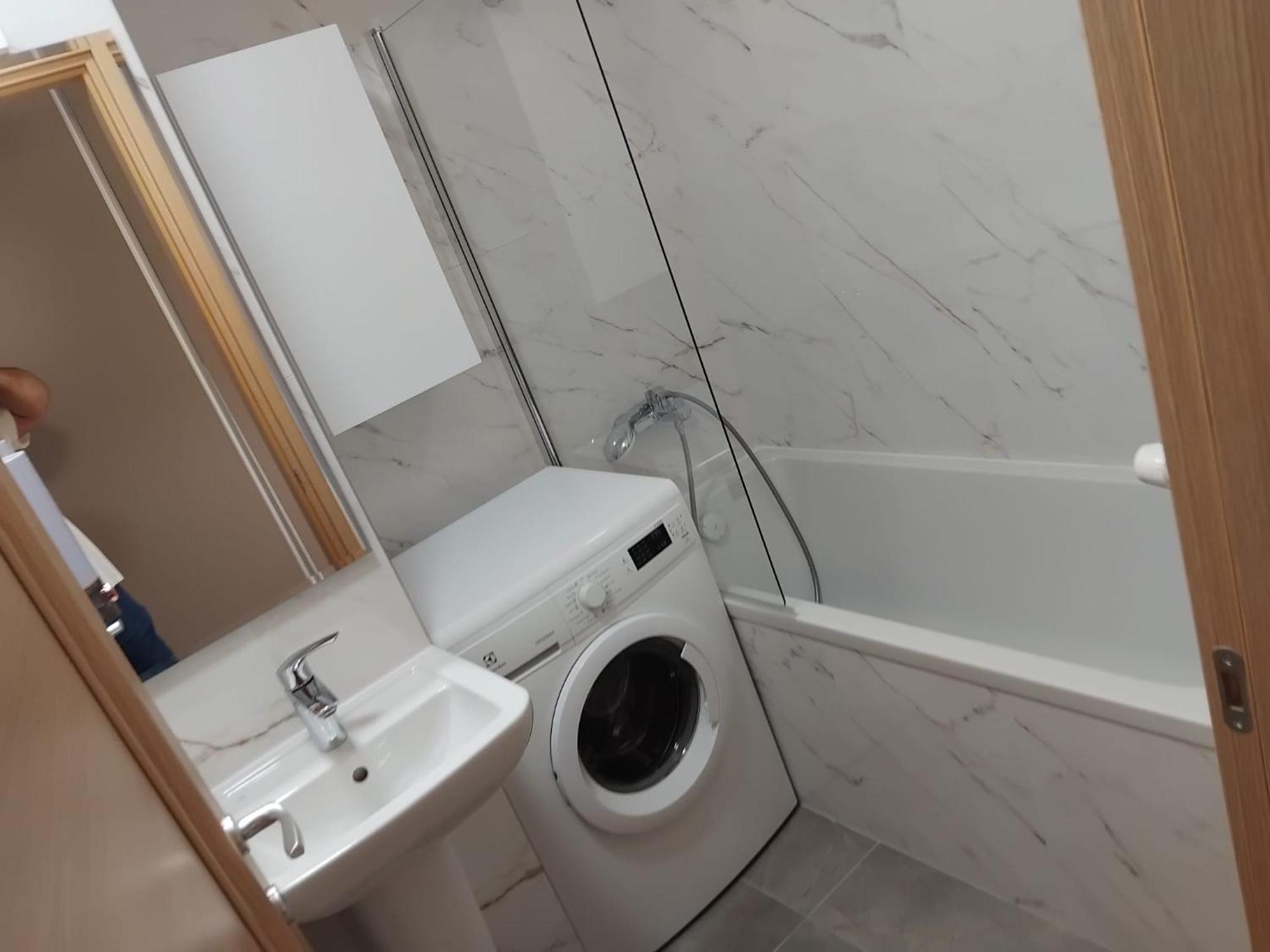 Coresi Mall Apartments, 52 Stefan Baciu, *