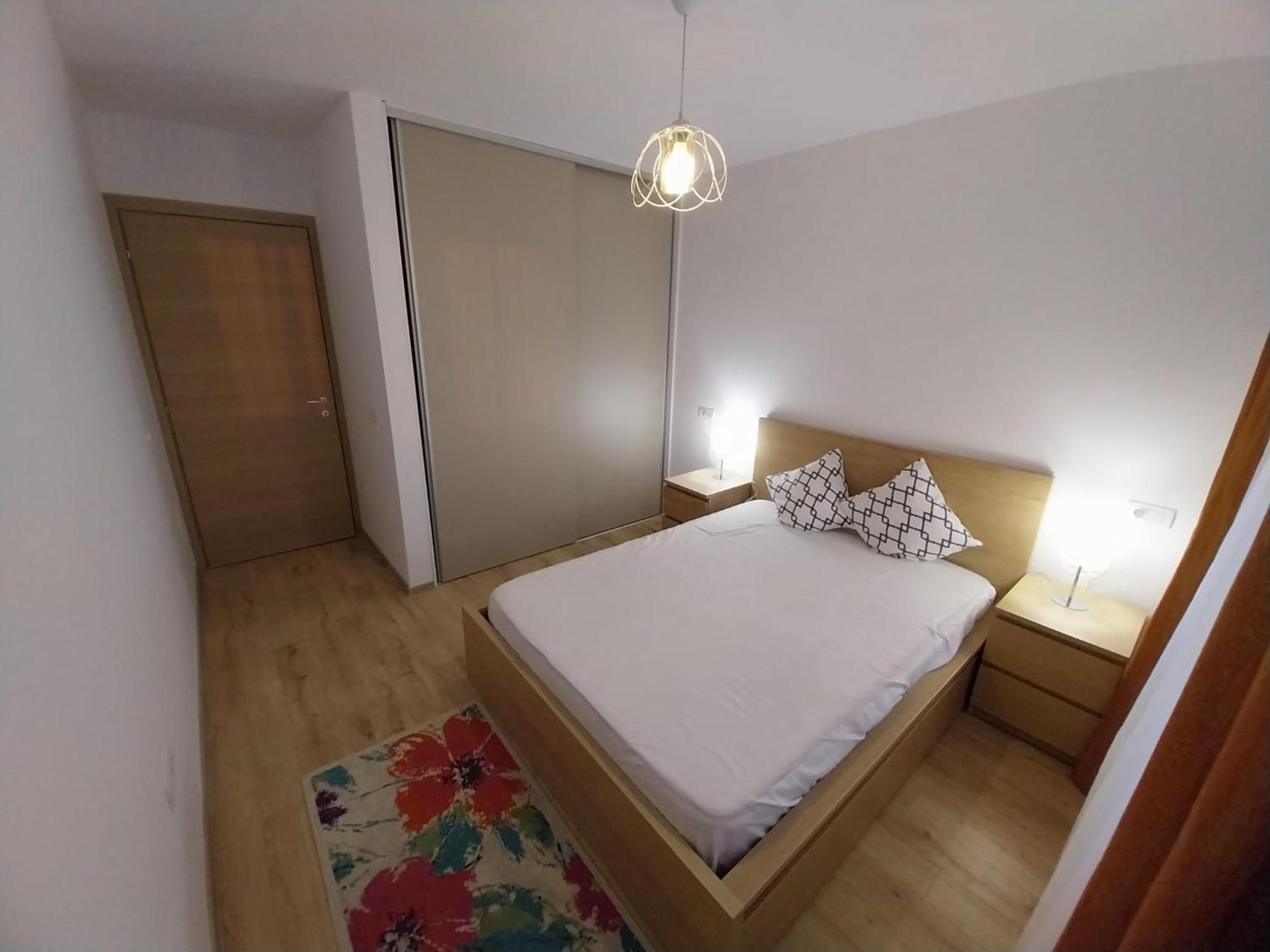 Coresi Mall Apartments, 52 Stefan Baciu, * Brașov