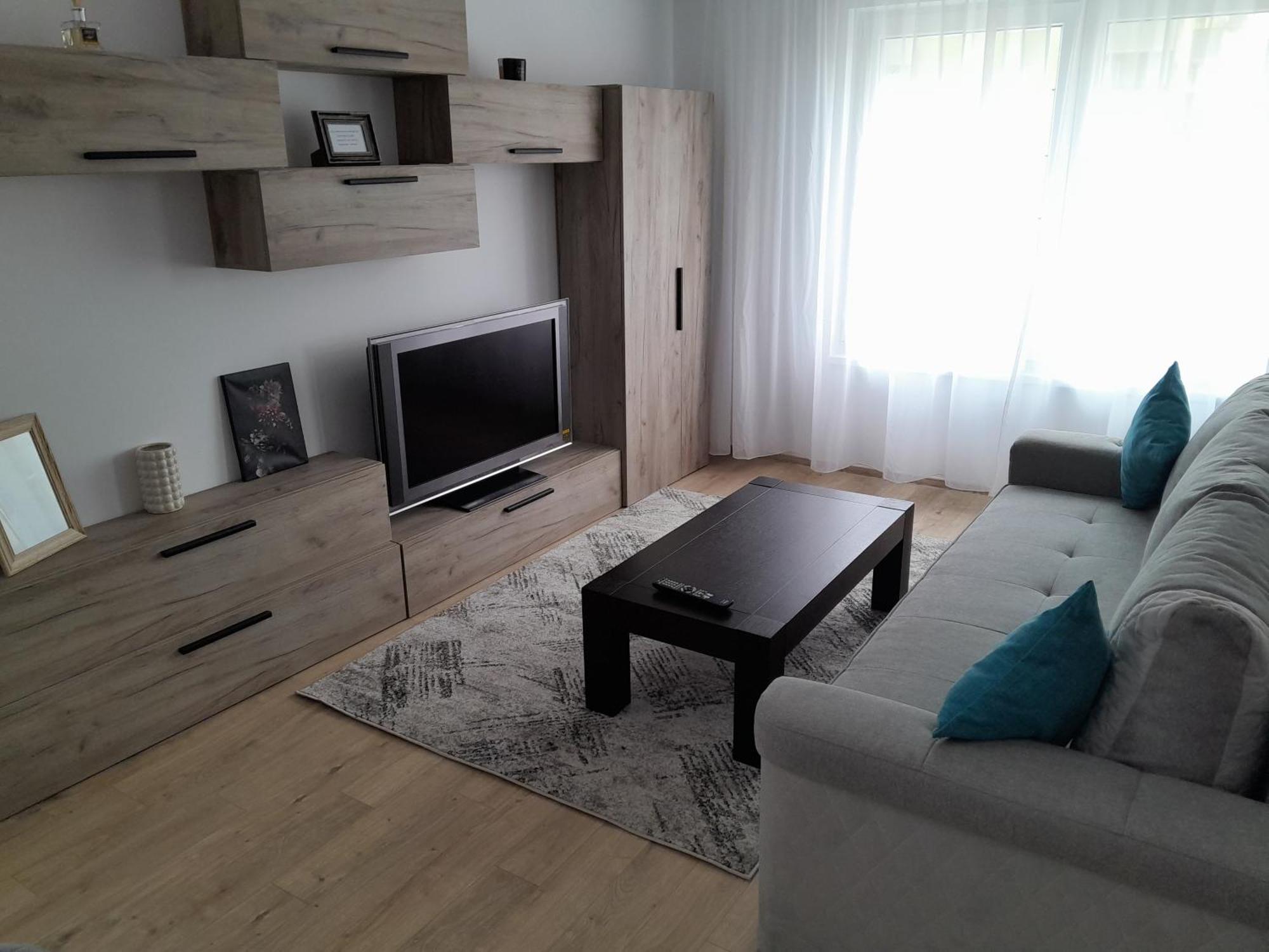 Coresi Mall Apartments, 52 Stefan Baciu, Apartment
