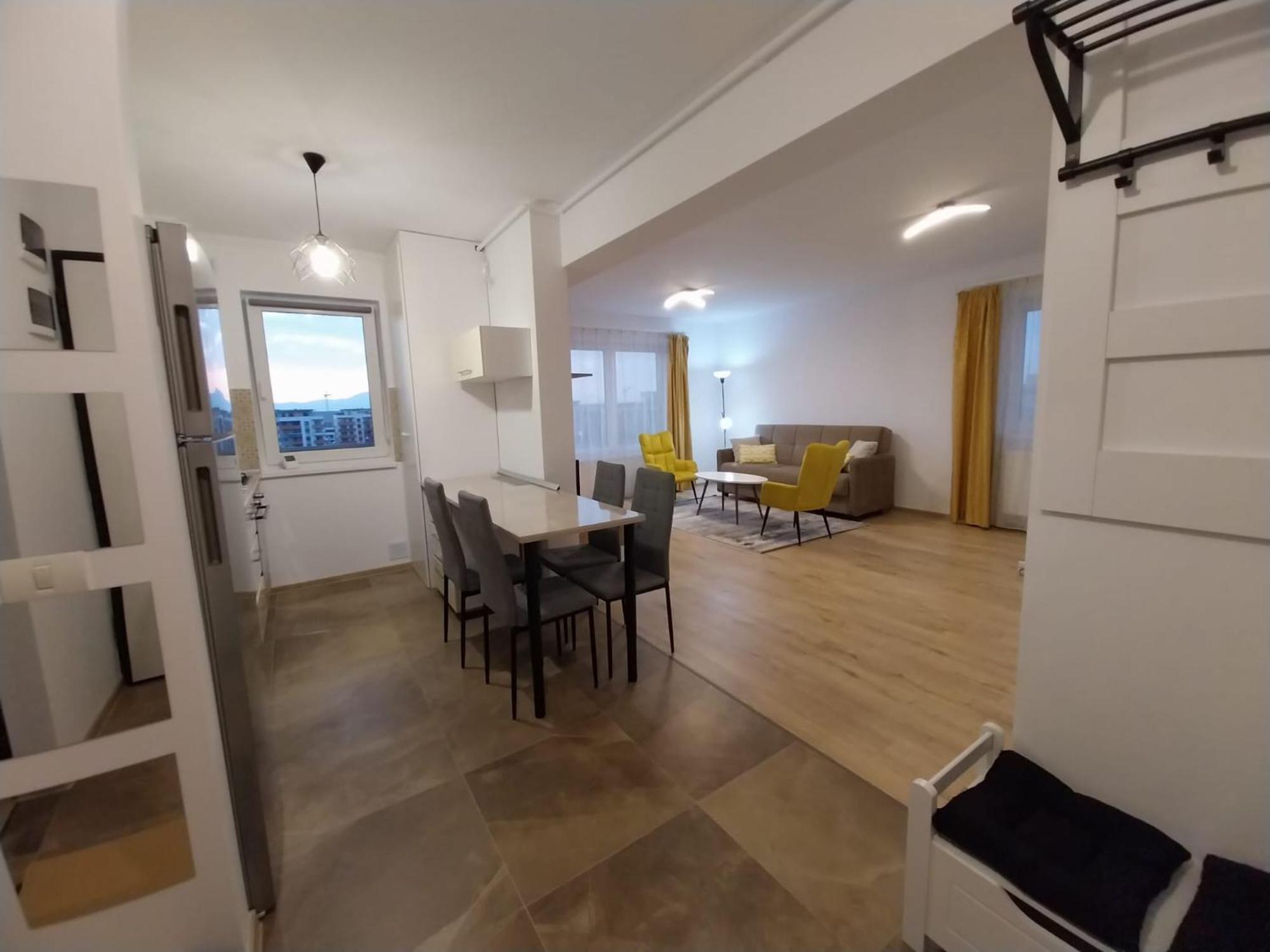 Apartment Coresi Mall Apartments, 52 Stefan Baciu,
