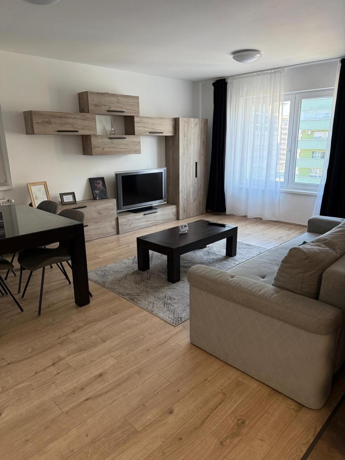 Coresi Mall Apartments, 52 Stefan Baciu, Brașov
